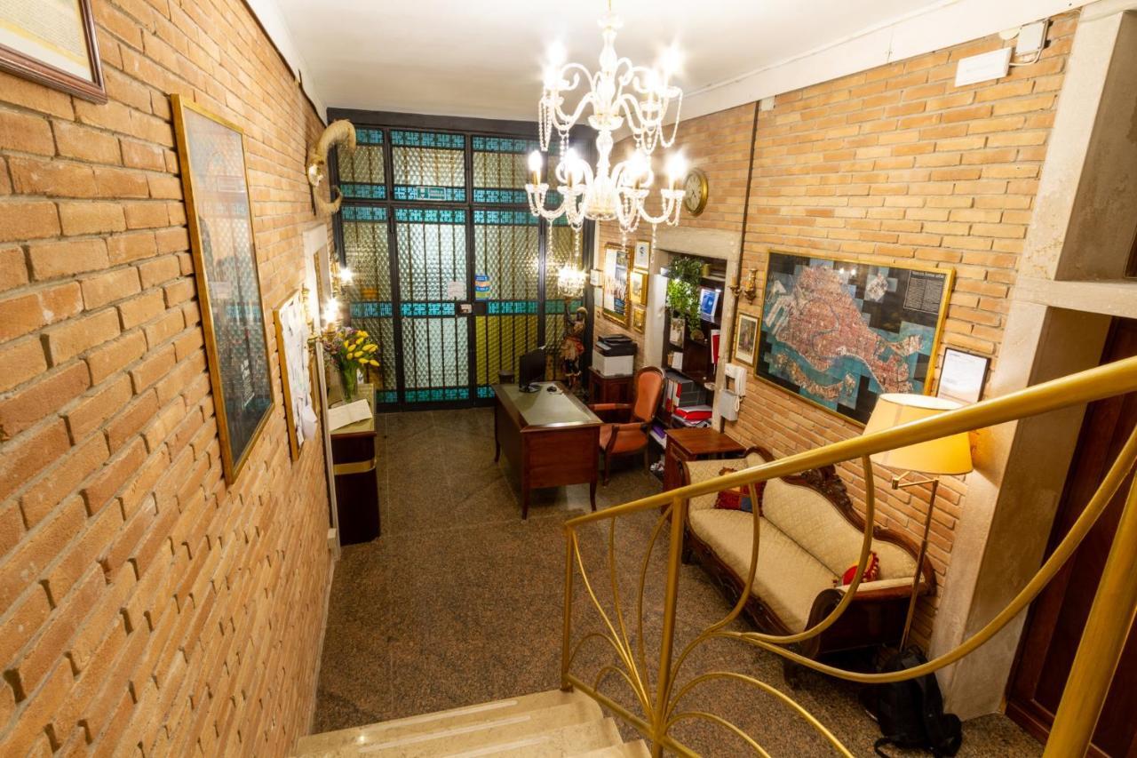 Art Dreams Apartment Dimora Casanova Venesia Bagian luar foto